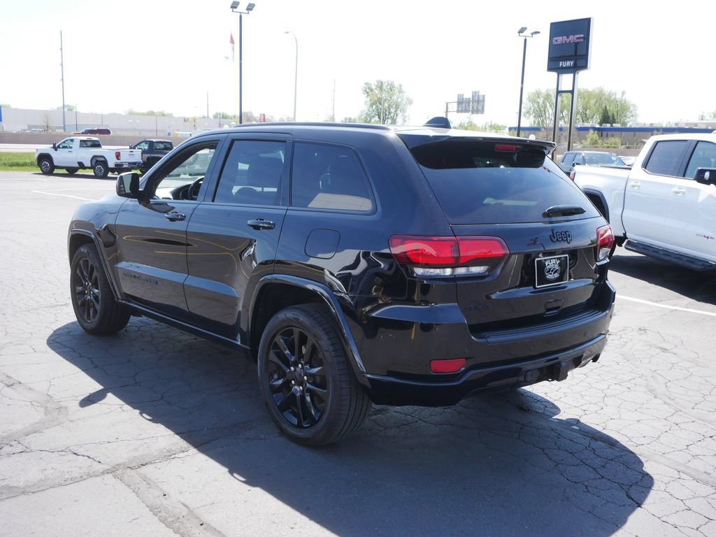 Used 2021 Jeep Grand Cherokee Laredo X AWD/4WD image 8