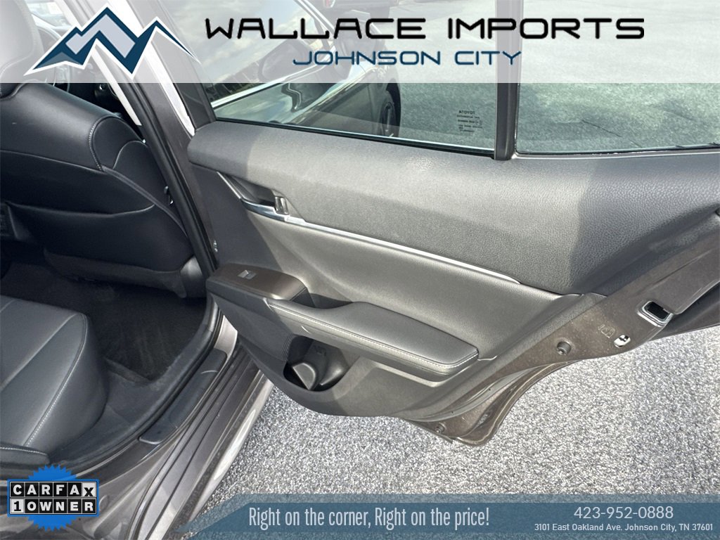 Used 2022 Toyota Camry XSE image 32