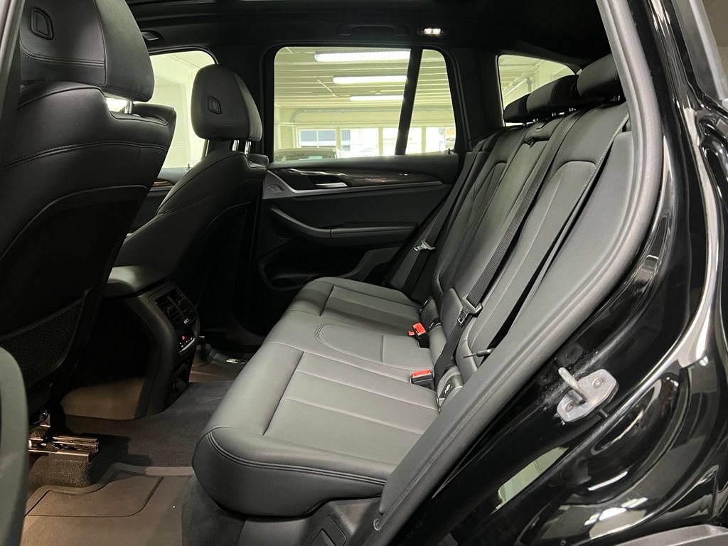 Used 2019 BMW X3 xDrive30i w/ Driving Assistance Package AWD/4WD image 17