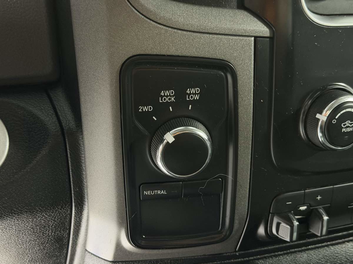 Used 2018 RAM 2500 Tradesman w/ Chrome Appearance Group AWD/4WD image 19