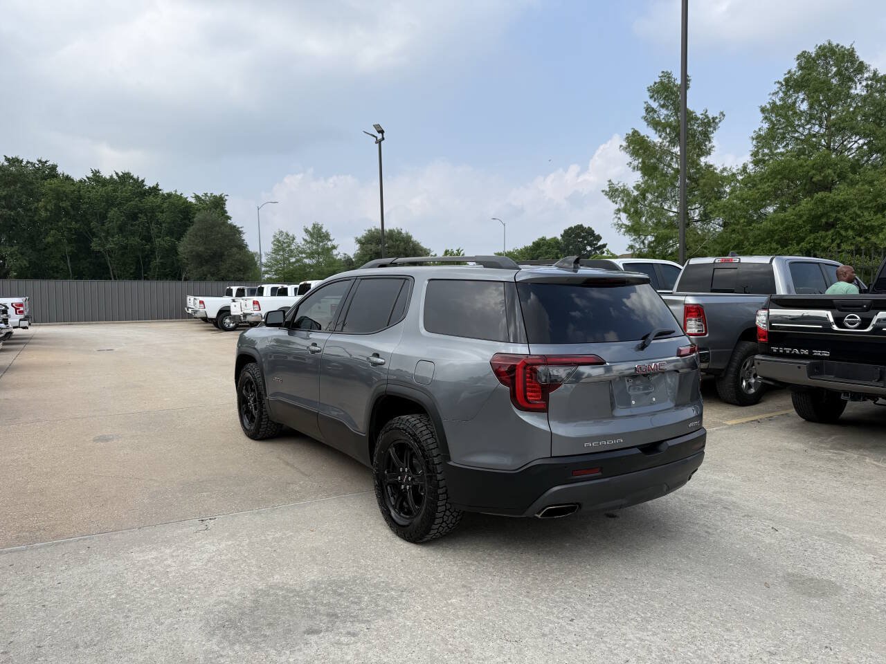 Used 2021 GMC Acadia AT4 AWD/4WD image 4