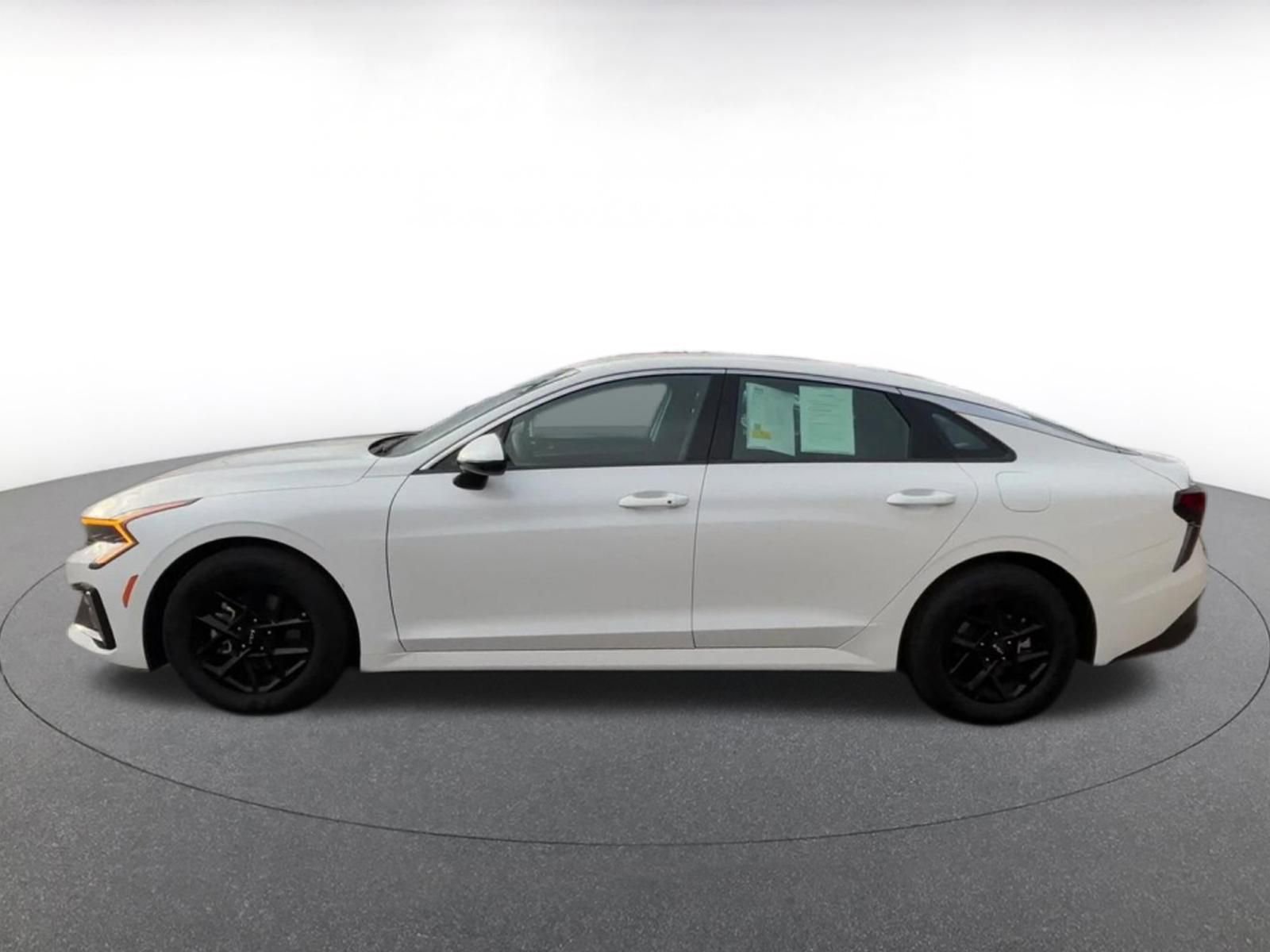 Used 2025 Kia K5 LXS image 9