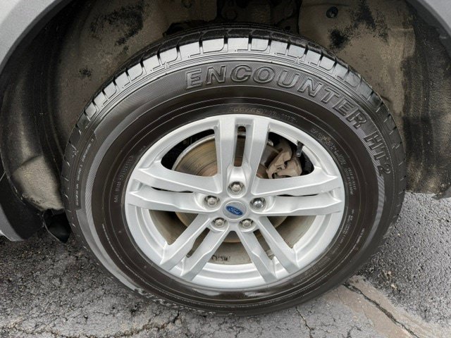 Used 2020 Ford Explorer XLT w/ Equipment Group 202A AWD/4WD image 7