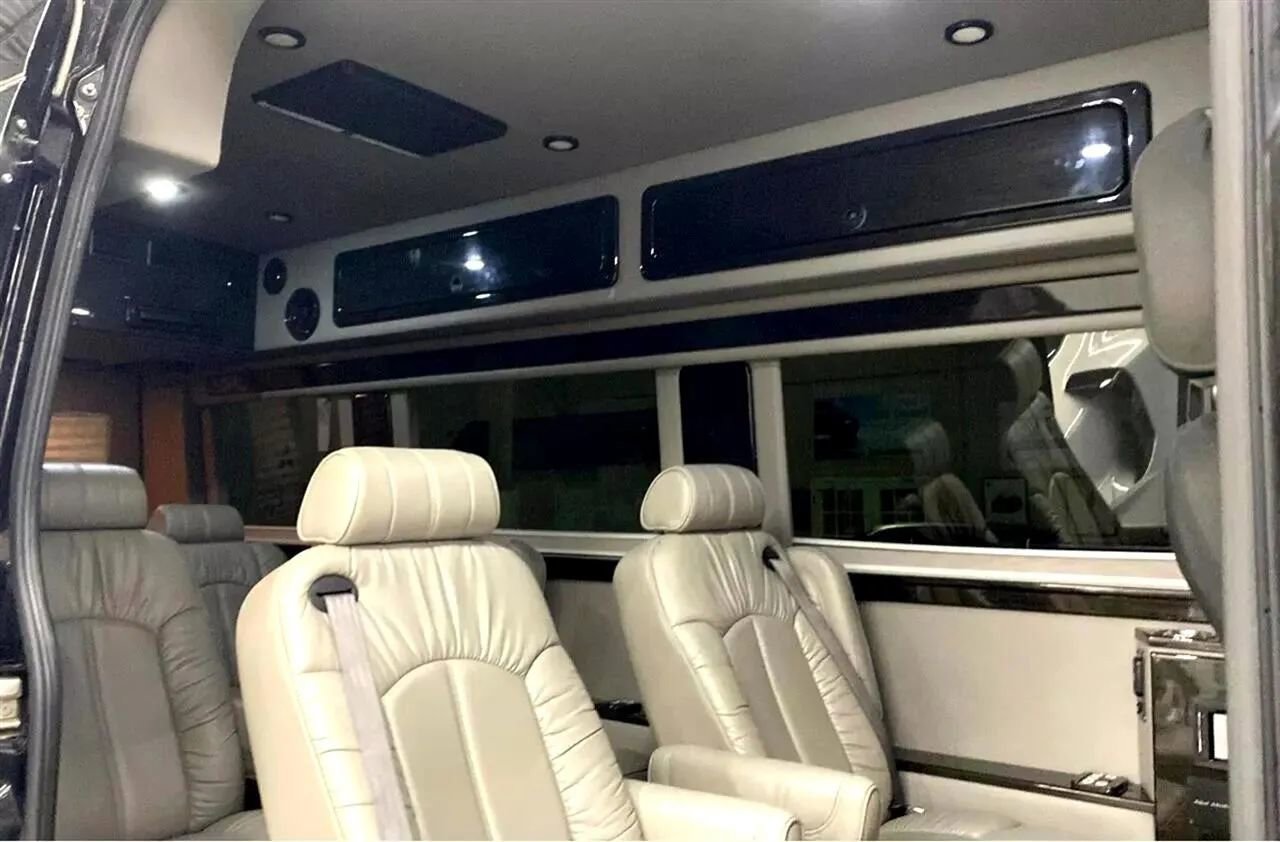 Used 2016 Mercedes-Benz Sprinter 2500 image 10