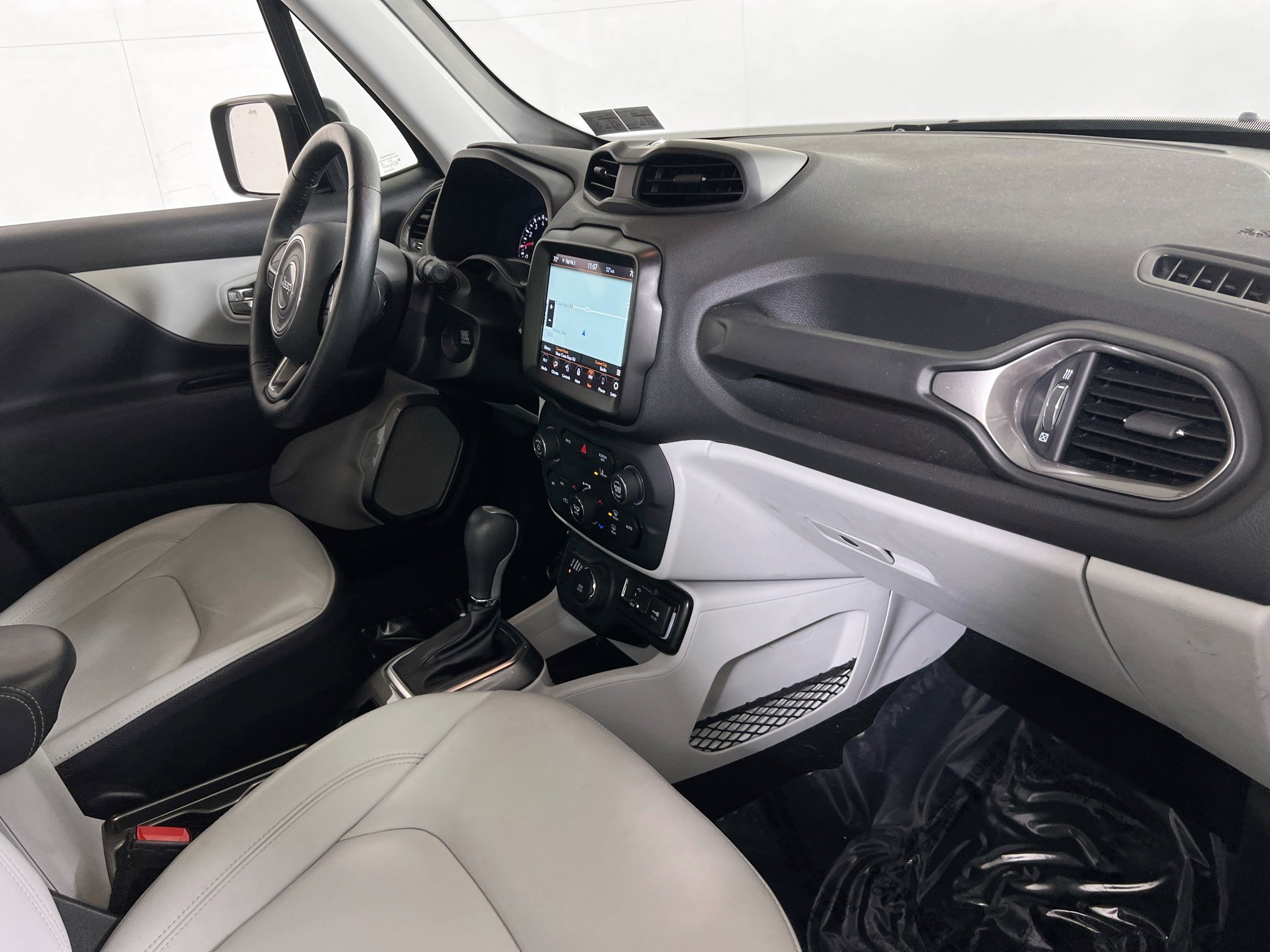 Used 2022 Jeep Renegade Limited AWD/4WD image 28