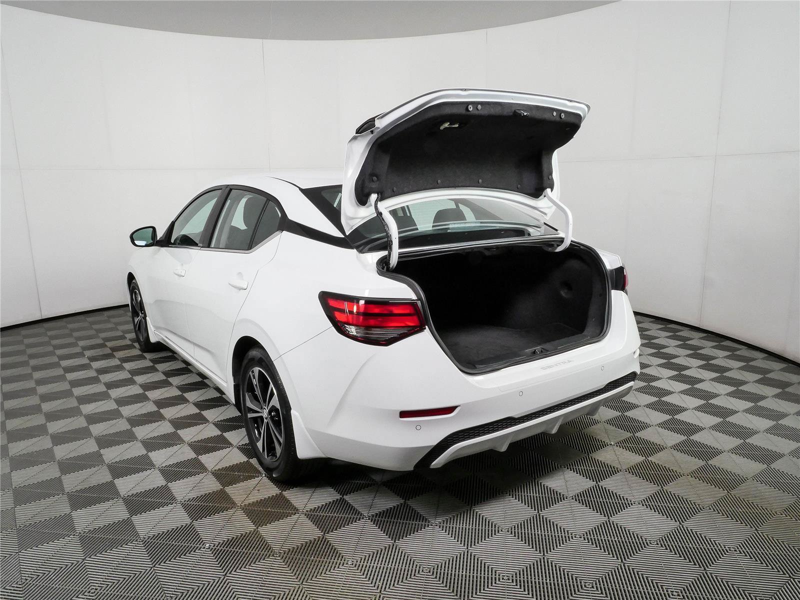 Used 2023 Nissan Sentra SV FWD image 30