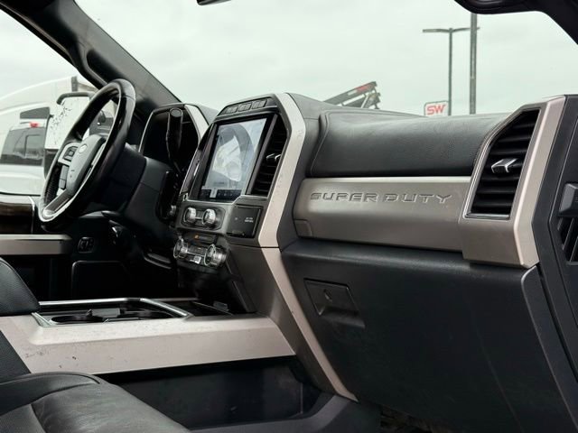 Used 2022 Ford F350 Lariat w/ Lariat Ultimate Package AWD/4WD image 16