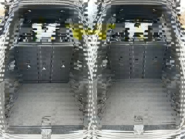 Used 2024 Mercedes-Benz GLB 250 4MATIC image 23