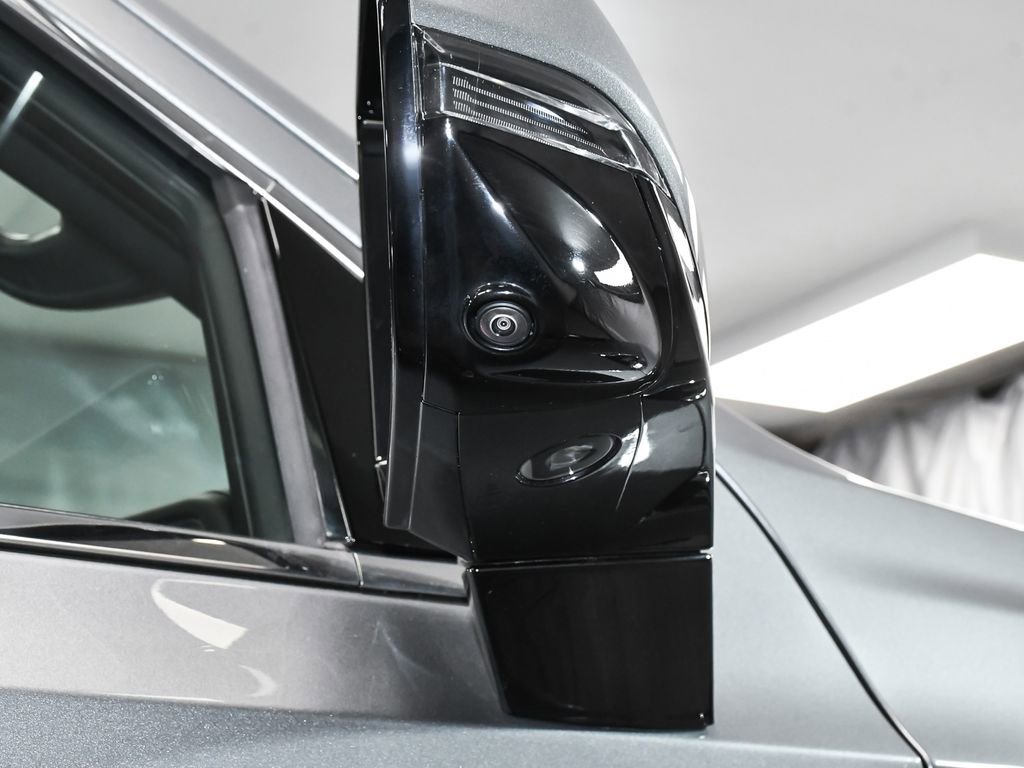 Used 2023 GMC Yukon XL SLT w/ SLT Premium Package image 68