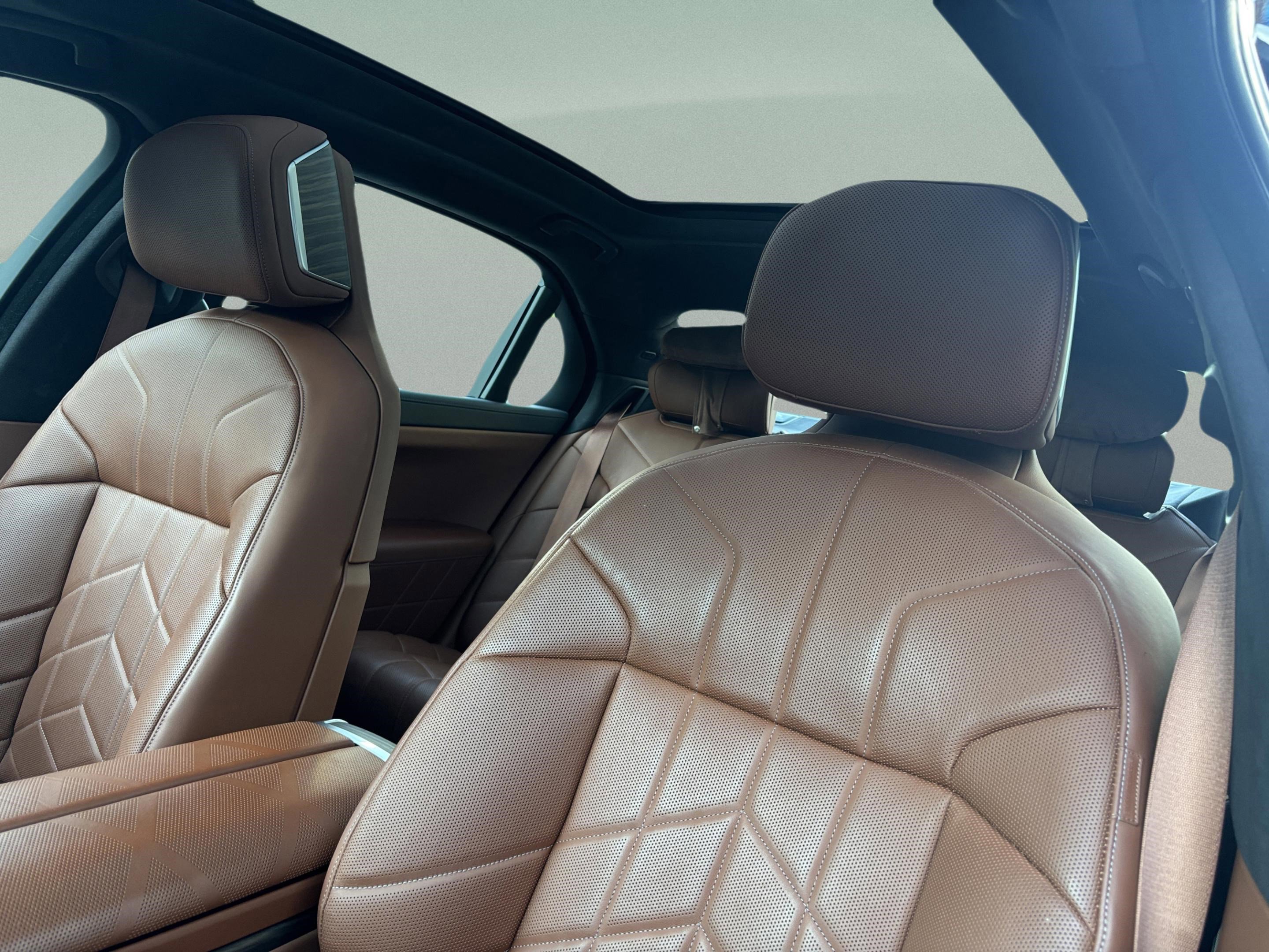 Used 2024 BMW i7 eDrive50 w/ Executive Package image 20