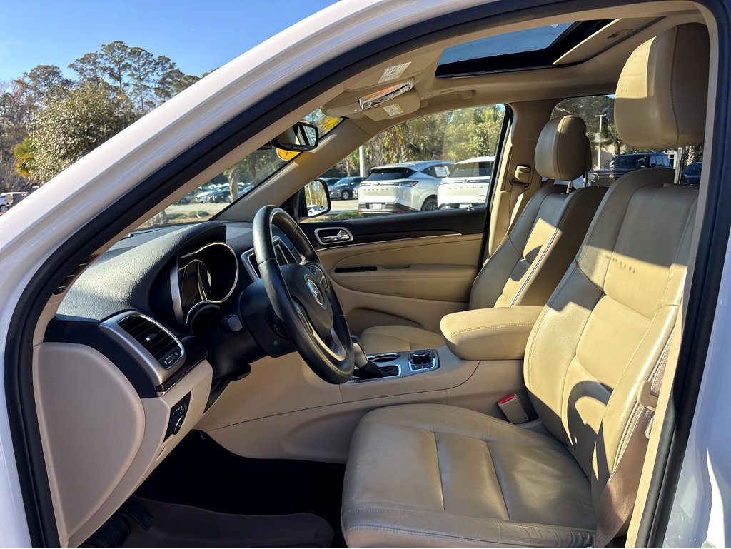 Used 2018 Jeep Grand Cherokee Limited w/ Trailer Tow Group IV image 22