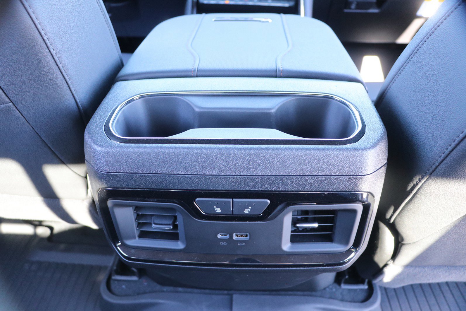 New 2026 GMC Sierra 2500 AT4 image 33