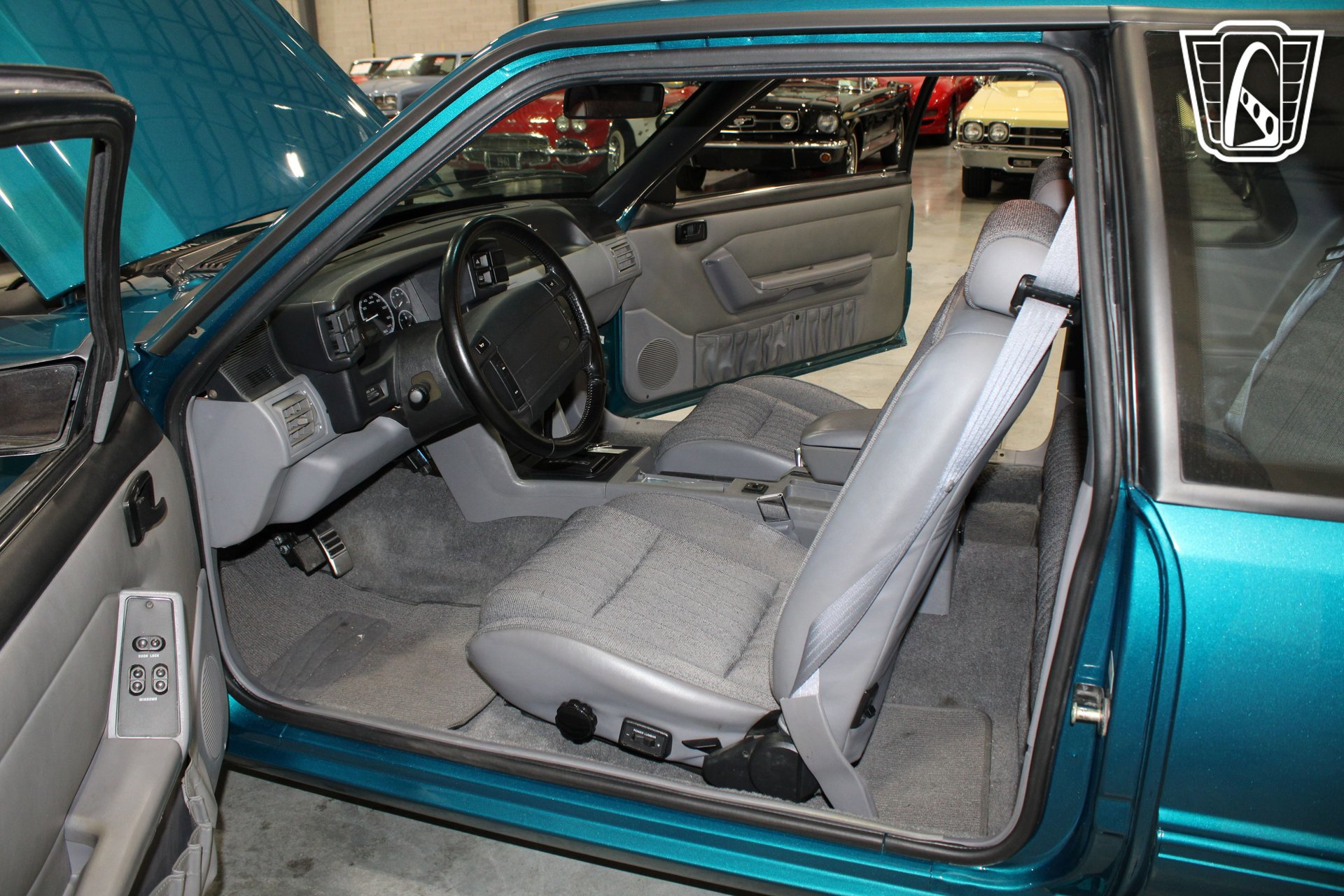 Used 1993 Ford Mustang LX RWD image 6