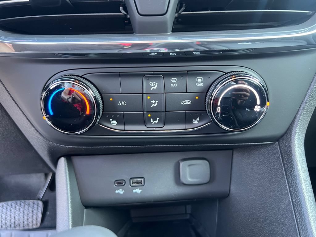 New 2026 Buick Encore GX Preferred w/ Advanced Technology Package FWD image 25