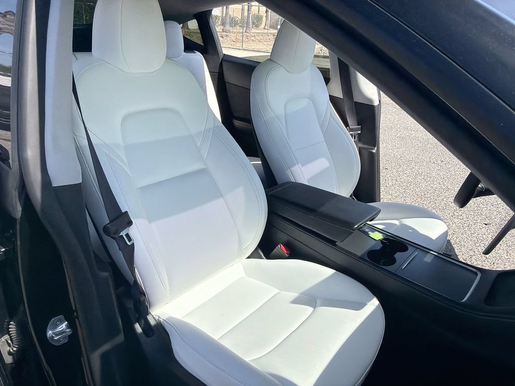 Used 2024 Tesla Model Y Long Range RWD image 26