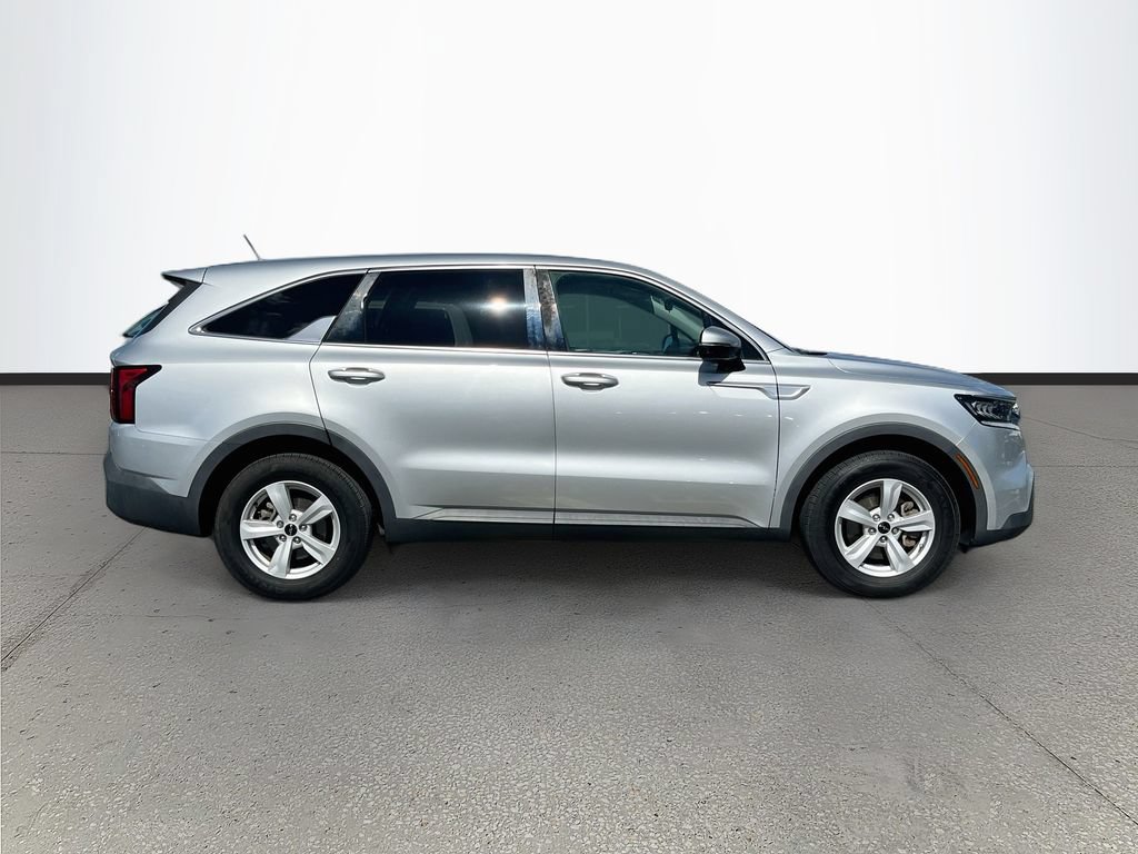 Used 2022 Kia Sorento LX FWD image 8