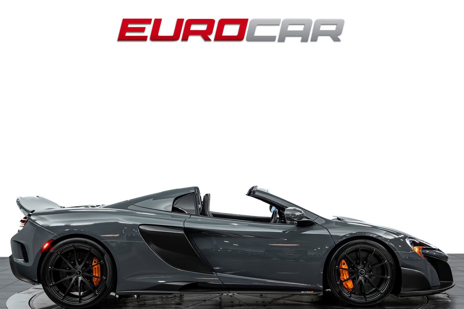 Used 2016 McLaren 675LT Spider RWD image 7