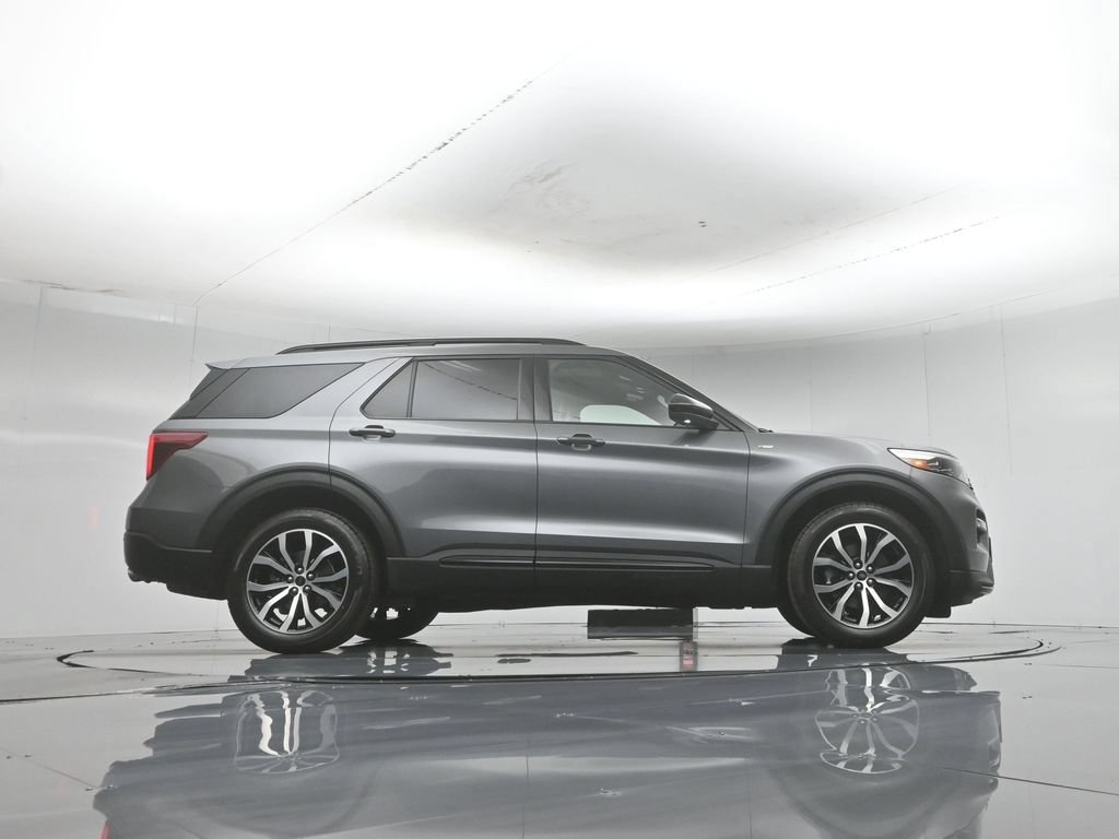 Certified 2022 Ford Explorer ST-Line w/ Class IV Trailer Tow Package AWD/4WD image 47