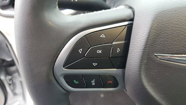 Certified 2024 Chrysler Pacifica Touring-L image 10