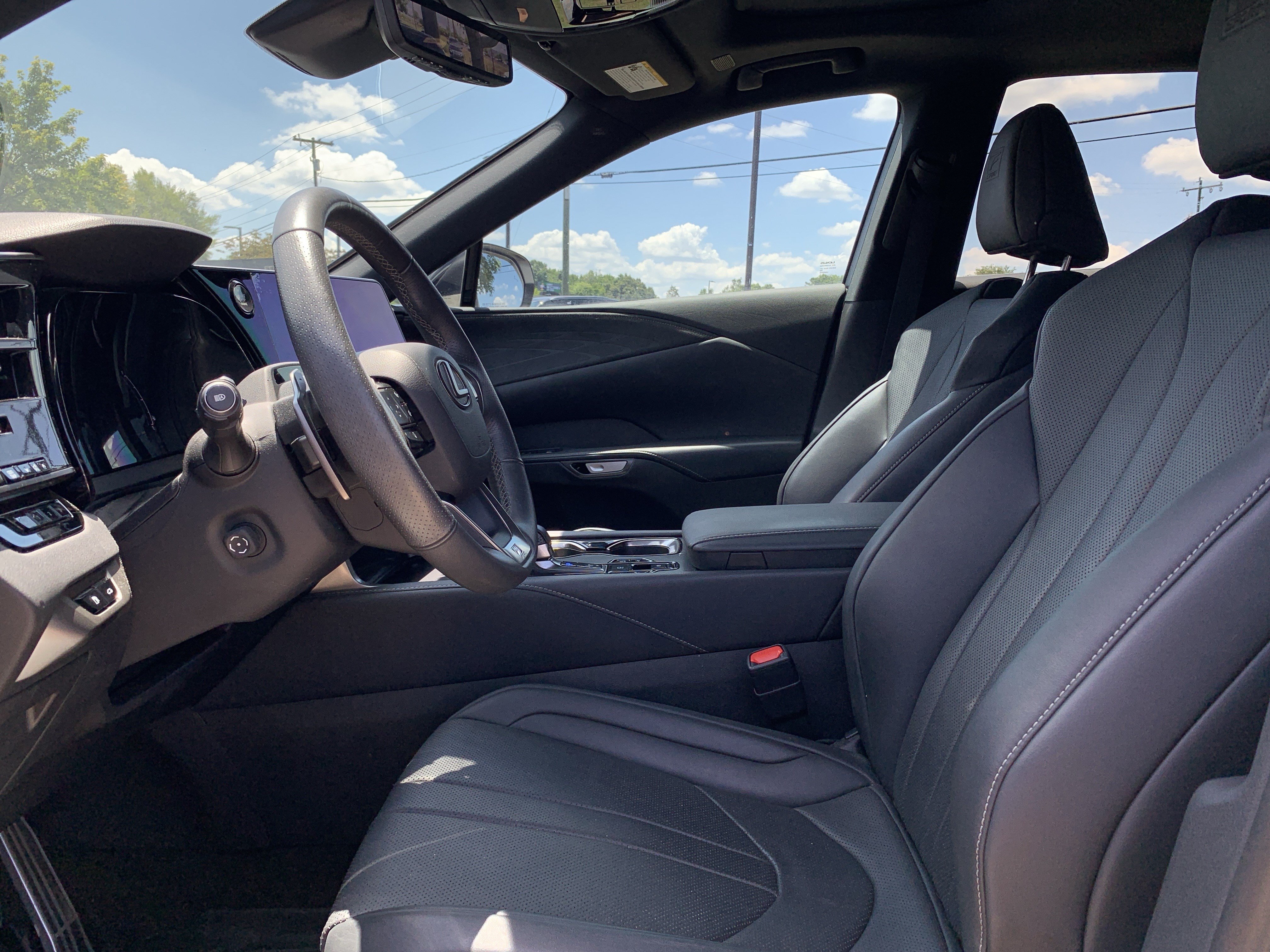 Used 2023 Lexus RX 350 F Sport w/ Cold Area Package AWD/4WD image 16