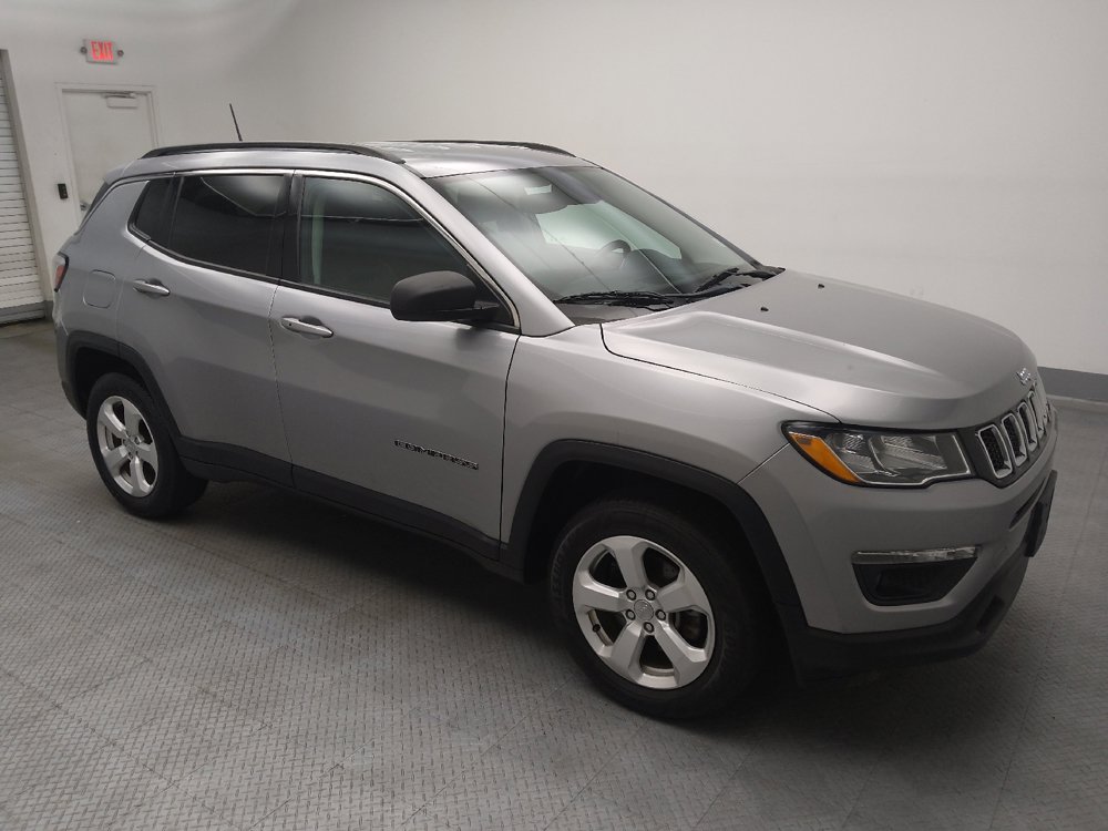 Used 2019 Jeep Compass Latitude w/ Popular Equipment Group AWD/4WD image 11