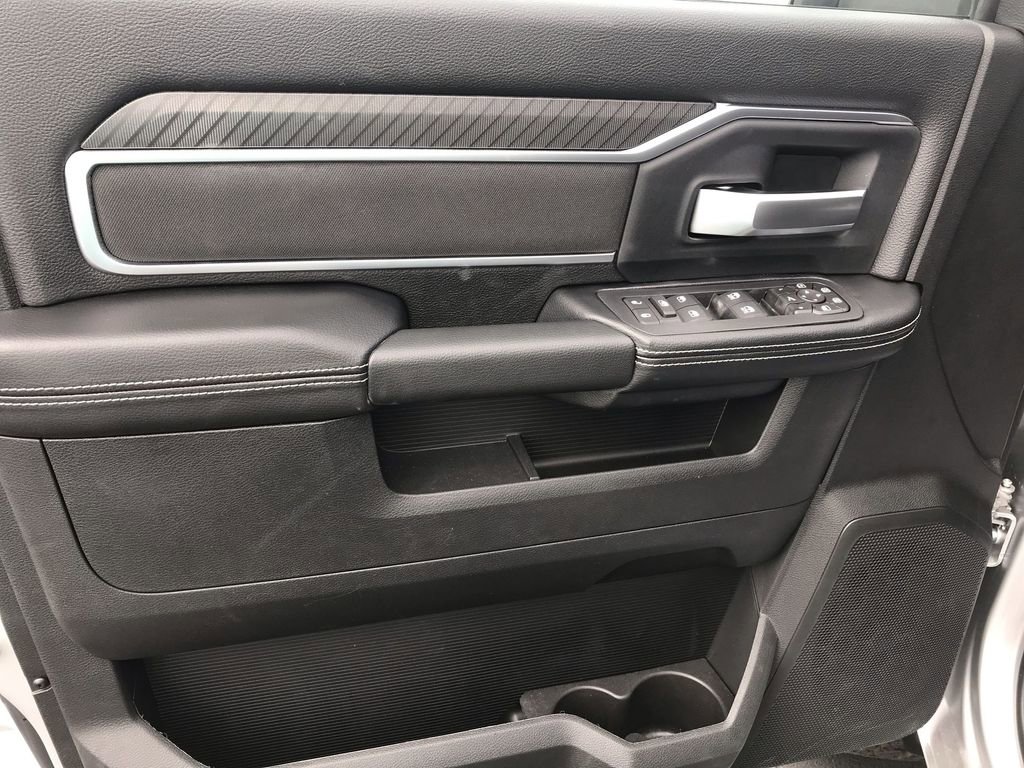 New 2026 RAM 2500 Big Horn AWD/4WD image 13