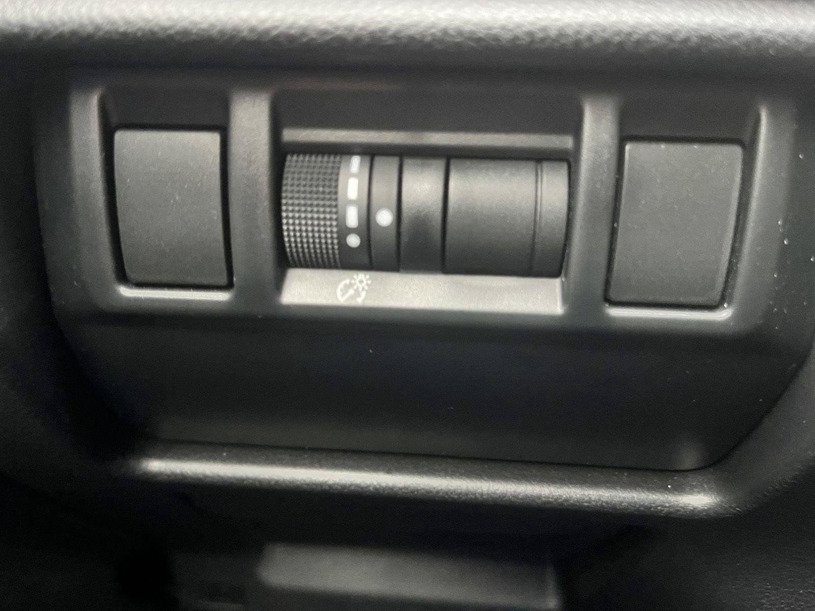 Certified 2025 Subaru Crosstrek 2.5i Premium AWD/4WD image 24