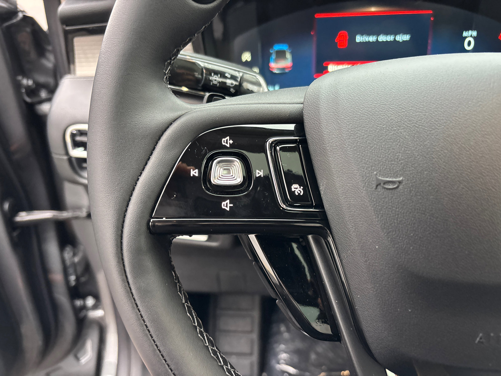 New 2026 Lincoln Corsair Premiere image 17