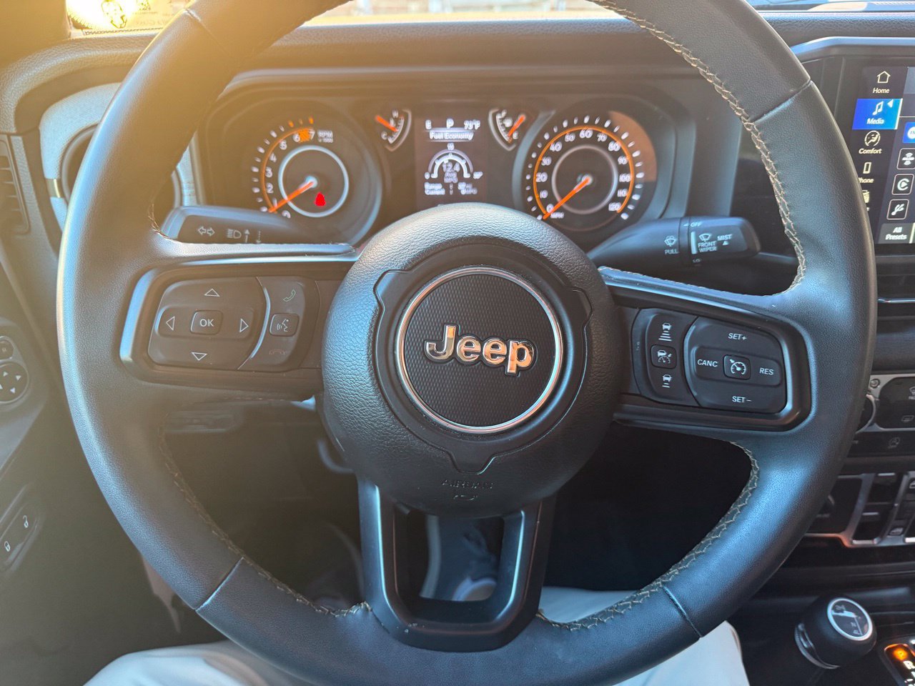 Used 2024 Jeep Wrangler Unlimited Sport AWD/4WD image 13