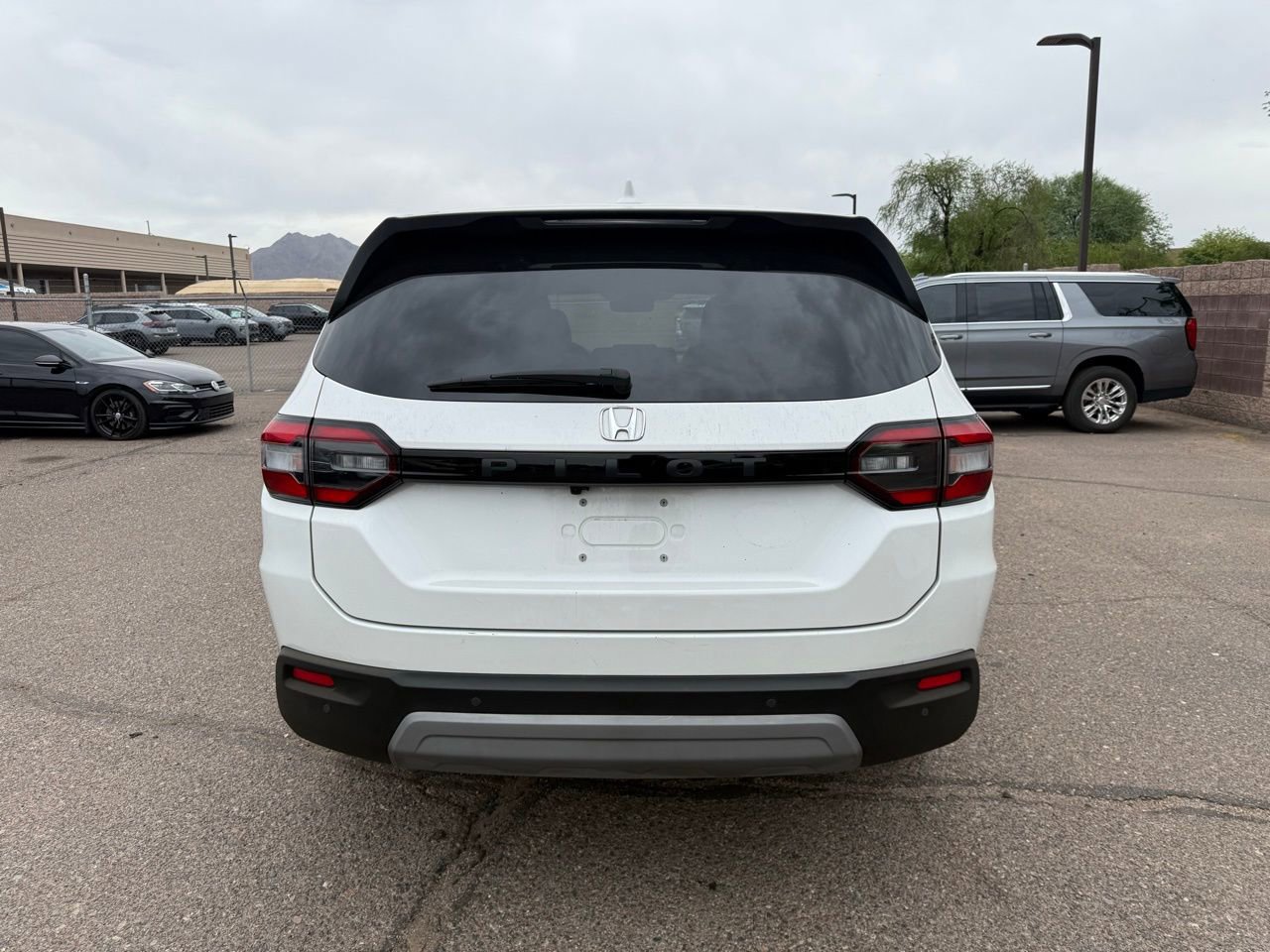 Used 2025 Honda Pilot EX-L image 6