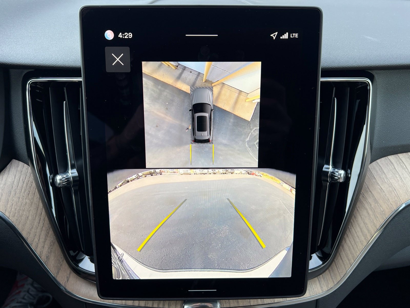 New 2027 Volvo XC60 B5 Plus AWD/4WD image 34