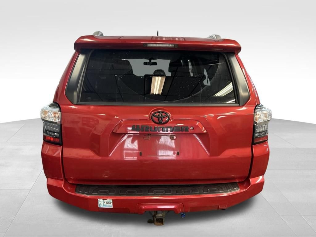 Used 2017 Toyota 4Runner SR5 AWD/4WD image 4