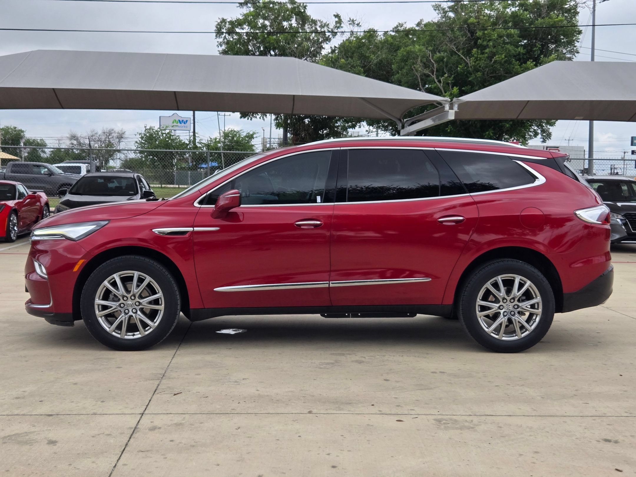Certified 2023 Buick Enclave Essence w/ Experience Buick Package FWD image 4