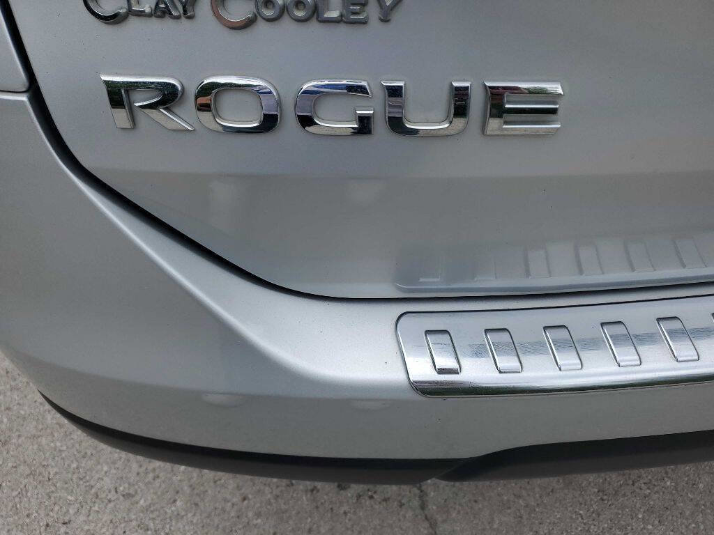Used 2015 Nissan Rogue S AWD/4WD image 14
