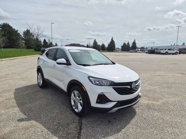 Used 2023 Buick Encore GX Preferred w/ Cold Weather Comfort Package FWD image 3