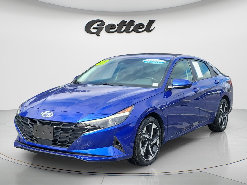 Used 2023 Hyundai Elantra SEL w/ Convenience Package FWD image 3