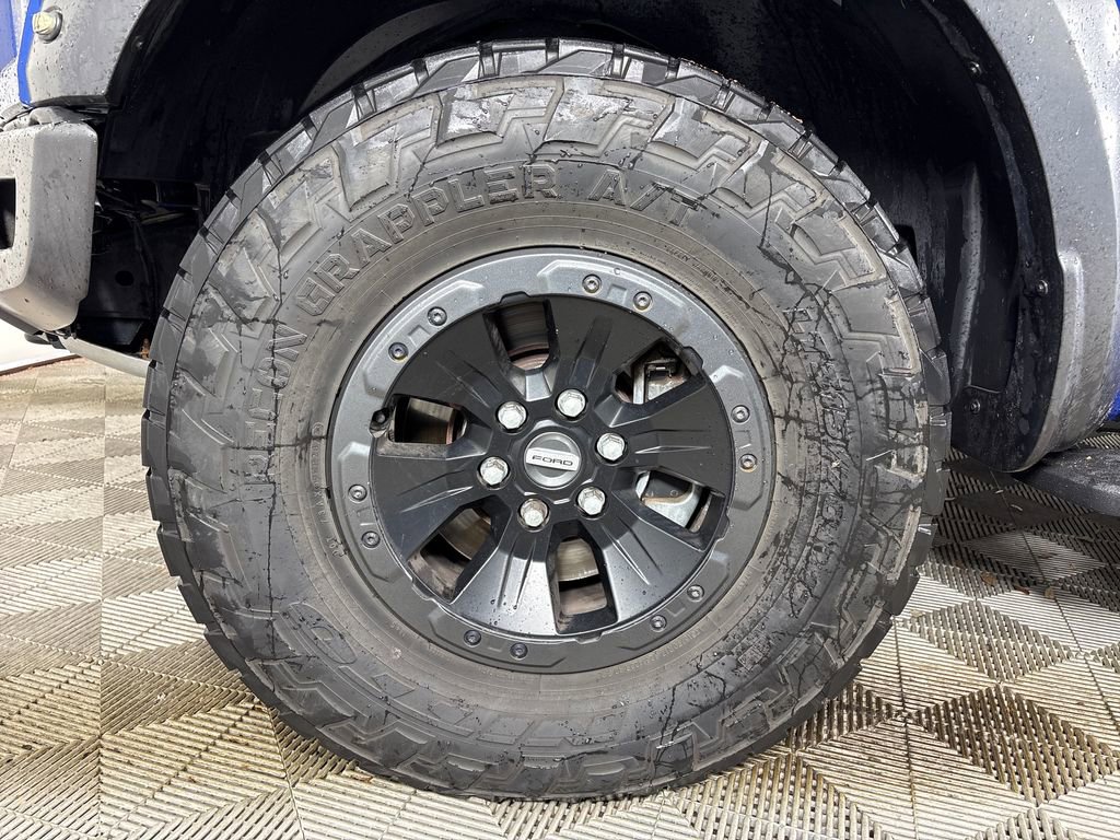 Used 2018 Ford F150 Raptor w/ Equipment Group 802A Luxury image 12