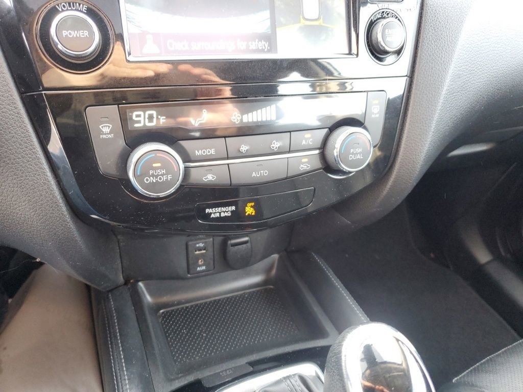 Used 2017 Nissan Rogue Sport SL w/ SL Premium Package image 22