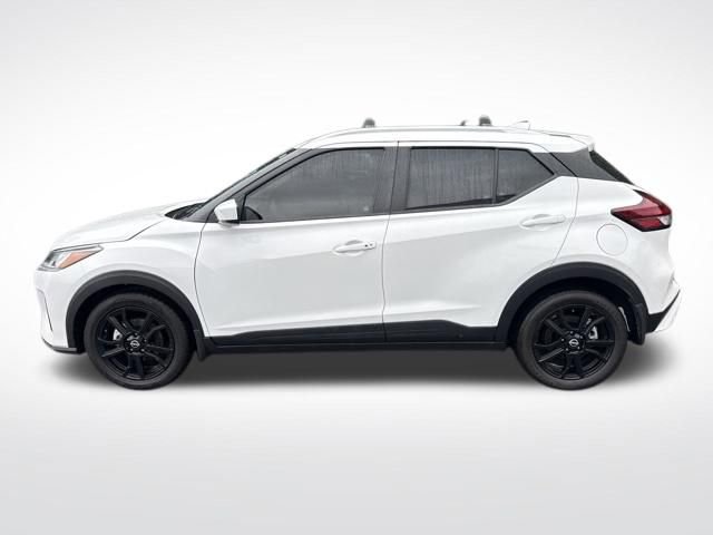 Used 2024 Nissan Kicks SV w/ Interior Electronics Package FWD image 2
