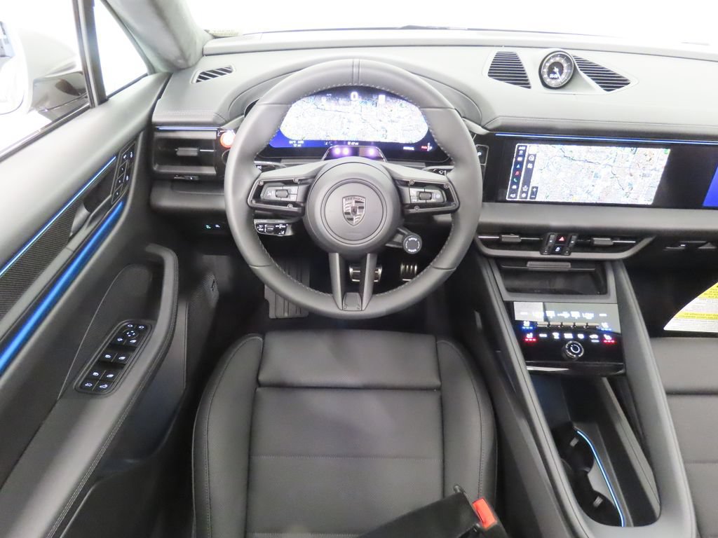 New 2026 Porsche Macan Turbo Electric AWD/4WD image 18