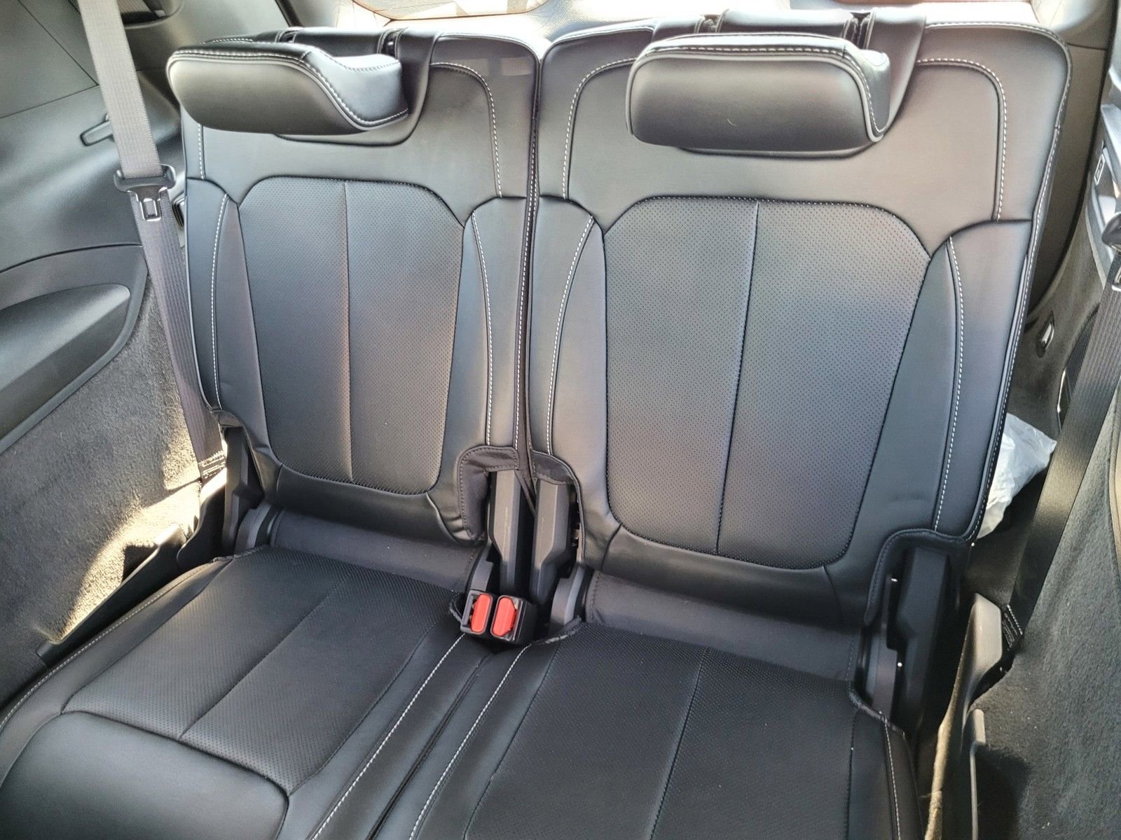 New 2024 Jeep Grand Cherokee L Overland w/ Trailer Tow Package image 10