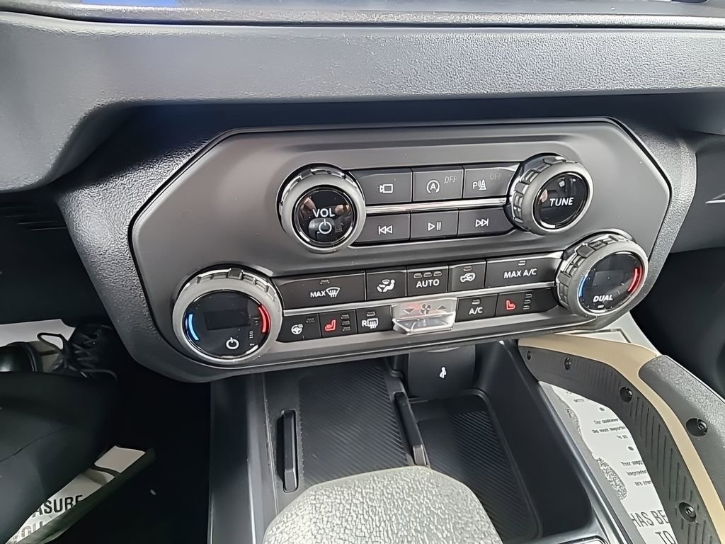 New 2026 Ford Bronco Badlands image 25