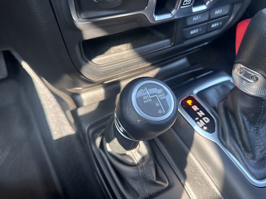 Used 2023 Jeep Wrangler Unlimited w/ Sun & Screen Package AWD/4WD image 23