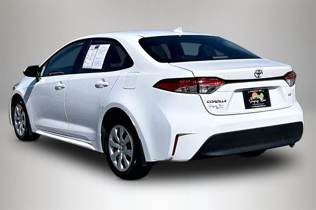 Used 2025 Toyota Corolla LE image 4