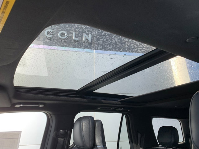 Certified 2024 Lincoln Navigator Reserve w/ Monochromatic Package image 24