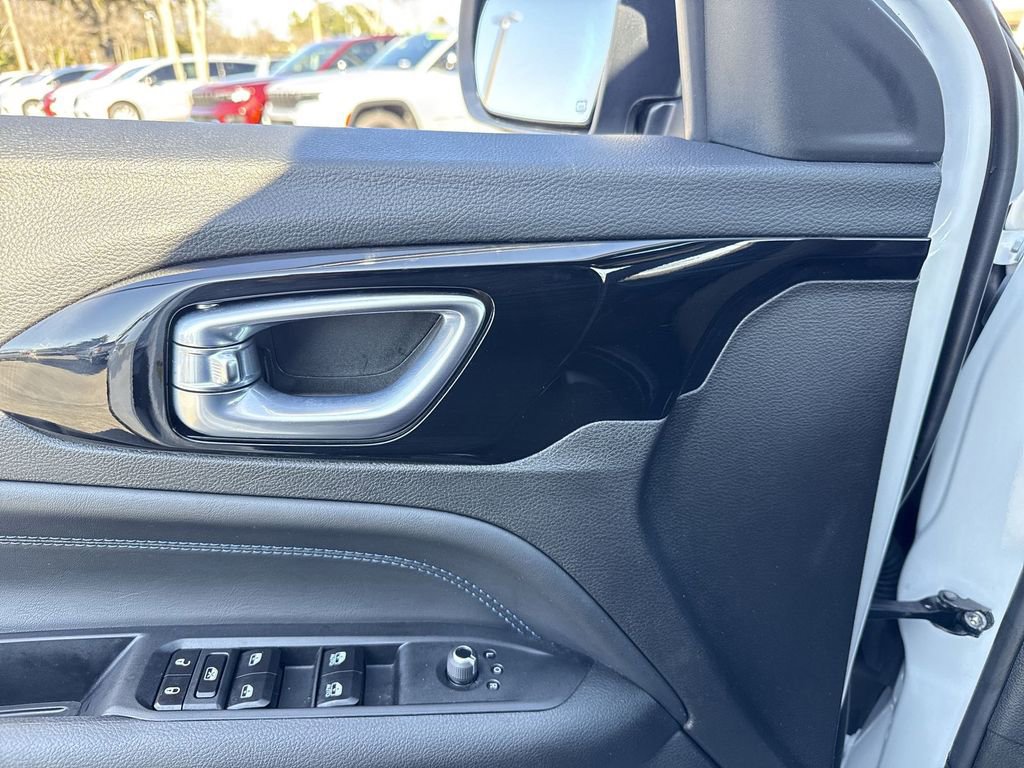 New 2025 Jeep Compass Latitude w/ Convenience Group image 8