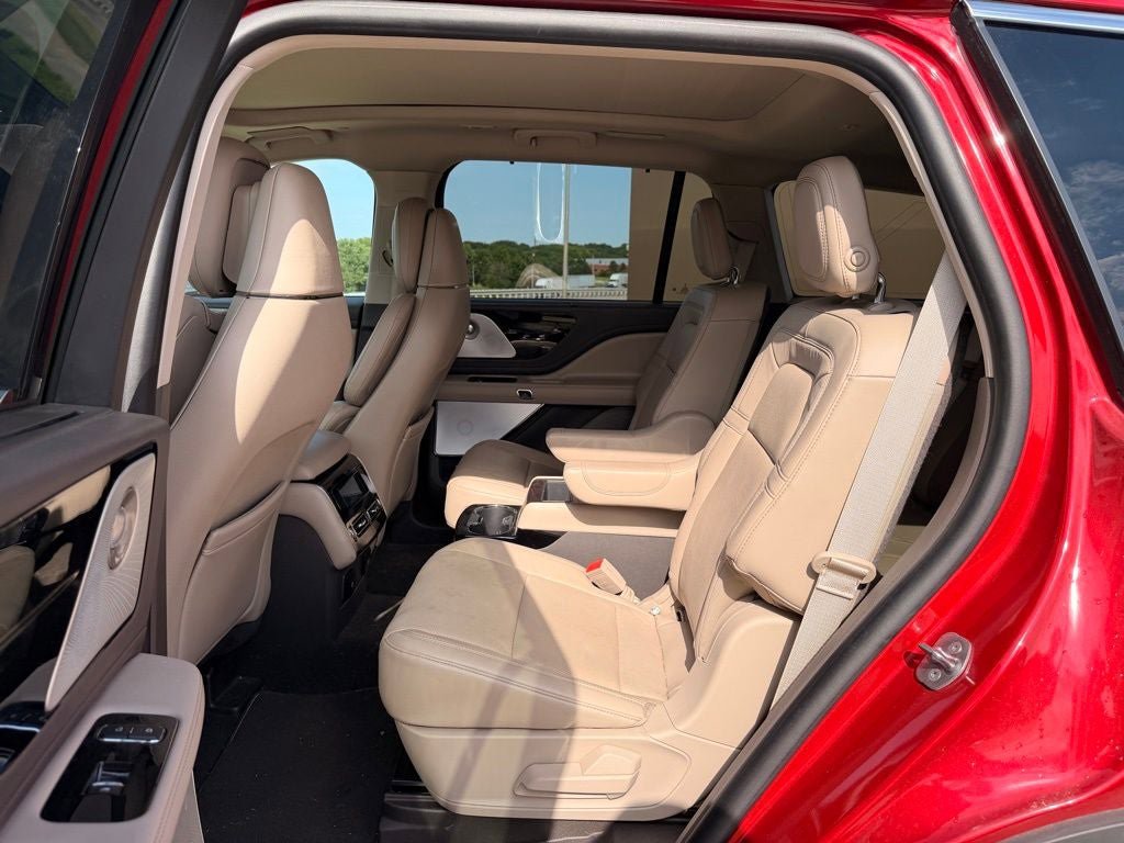 Used 2020 Lincoln Aviator Reserve w/ Equipment Group 202A AWD/4WD image 28