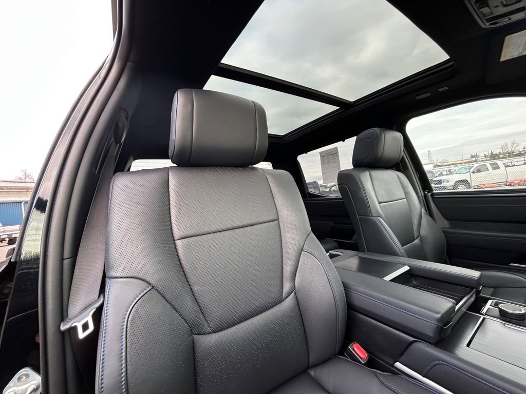 Used 2023 Toyota Tundra Platinum image 27