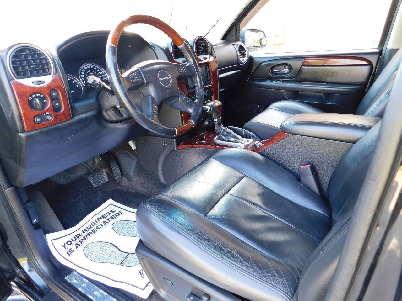 Used 2009 GMC Envoy Denali w/ Sun And 6-Disc Cd Package image 12