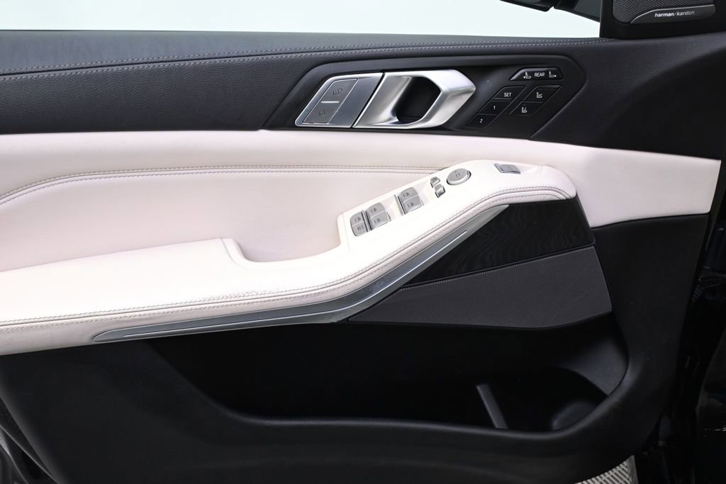 Used 2021 BMW X7 xDrive40i w/ Premium Package image 23